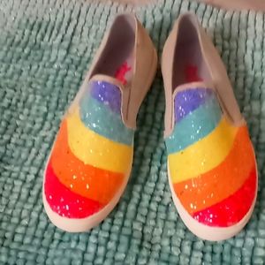 I'm sell a few shoes that is rainbow.